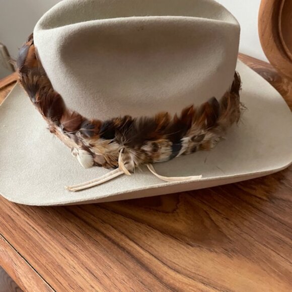 Biltmore VTG Felt Cowboy Hat-Silver Buckle-Authentic feather band-mde n Canada - Picture 11 of 13